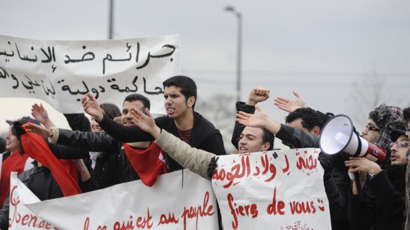 Екстремисти срещу военни в Тунис