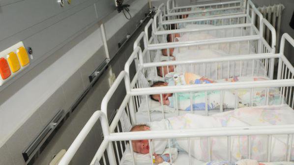 Непълнолетна родила за трети път в Пловдив