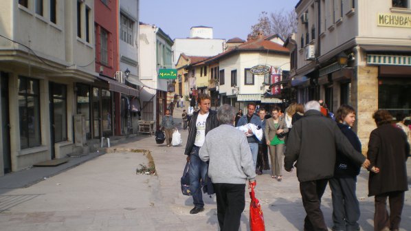 Раниха полицай при престрелка в Скопие