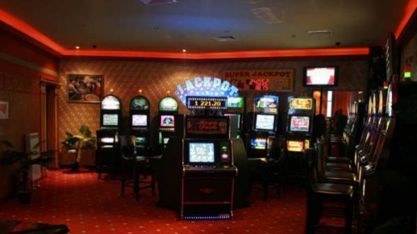 Задържани са извършителите на обира на казино в Шумен