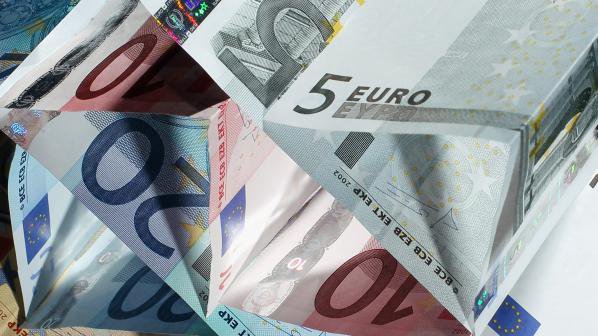 Еврото поскъпна спрямо долара и йената