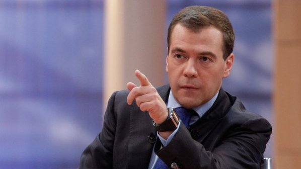 Медведев: Ще хвърчат пагони