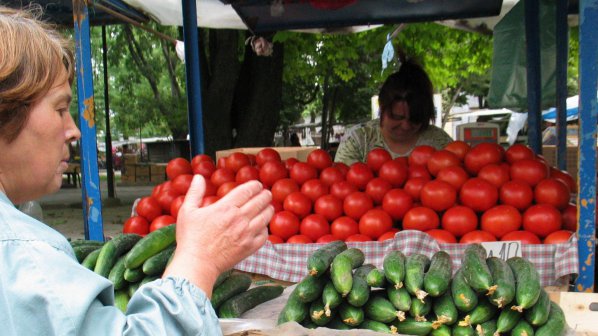 Цените на зеленчуците и плодовете паднаха