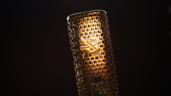 Факелът за Олимпийските игри 2012 г. е най-лекият в света