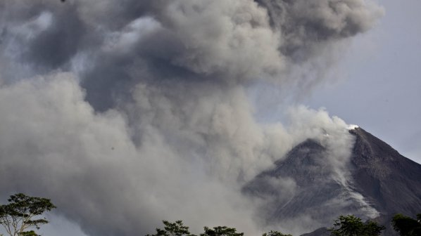 Вулканичният прах от Чили спря полетите от Австралия