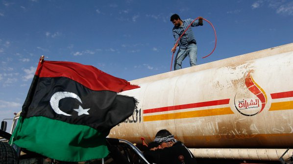 Либийските бунтовници преговорят с Кадафи