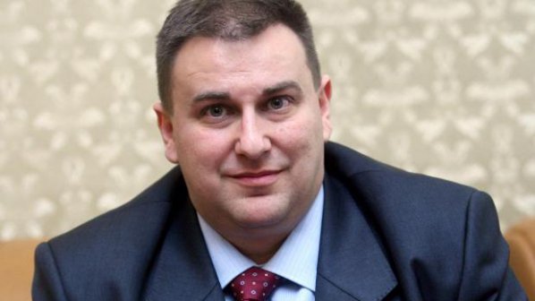 Емил Радев: Има организирана атака срещу ВСС