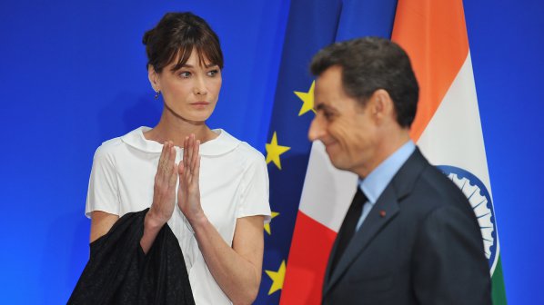 Саркози: Министри, почивайте във Франция