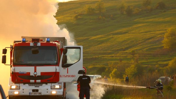 1000 дка посеви спасиха пожарникари в Монтанско