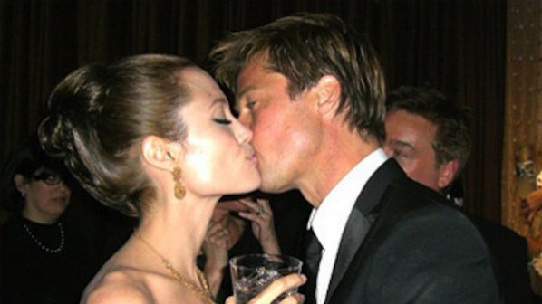 Анджелина Джоли и Брад Пит вдигат сватба