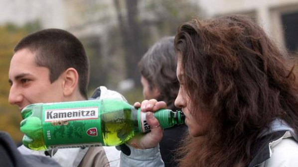 700 000 българи зависими от алкохол и наркотици