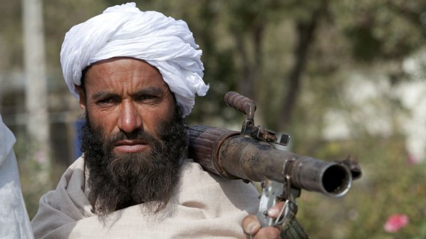 Двойка швейцарски туристи са заложници на талибаните в Пакистан