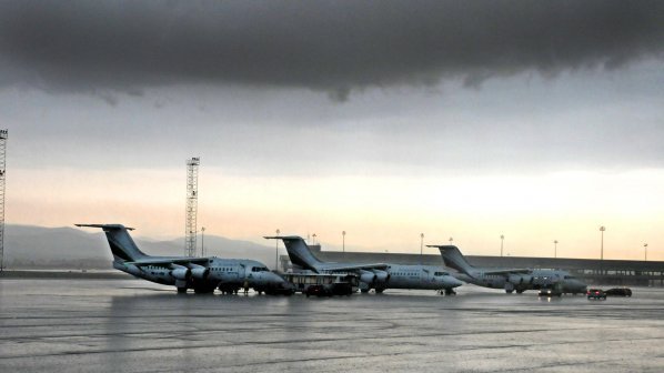 В бургаското летище изчерпват запасите от гориво до утре