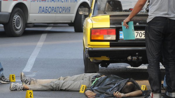 Стрелба в София - мъж уби шофьор, после се простреля (потресаващи снимки)