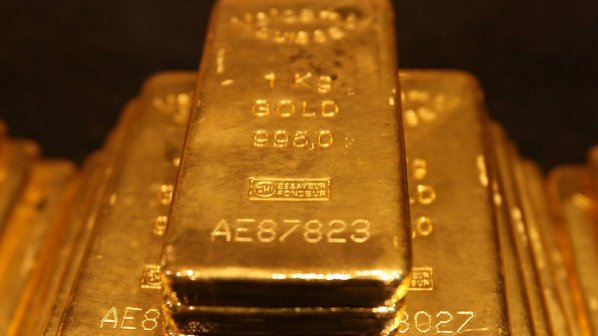 Златото счупи нов рекорд - мина 1900 долара за тройунция
