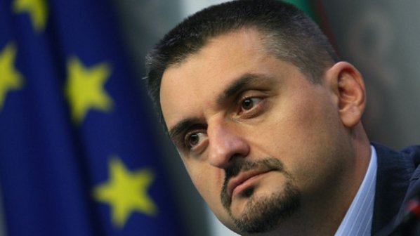 Арестуваният рекетьор бил съдружник на депутата Кирил Добрев