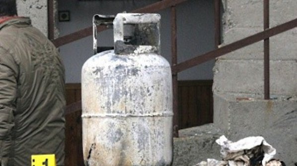 Газова бутилка за малко не взриви пазара в Хасково