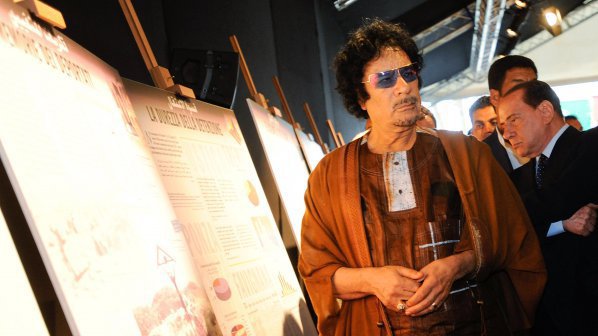 Кадафи се укрива южно от Триполи