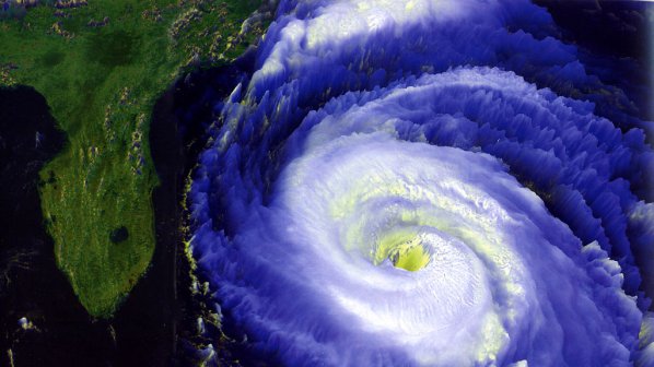 Как се кръщават урагани?