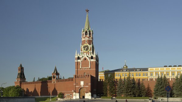 Пиян руснак се опита да се покатери по една от стените на Кремъл