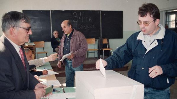Увеличават изборните секции в Кърджали