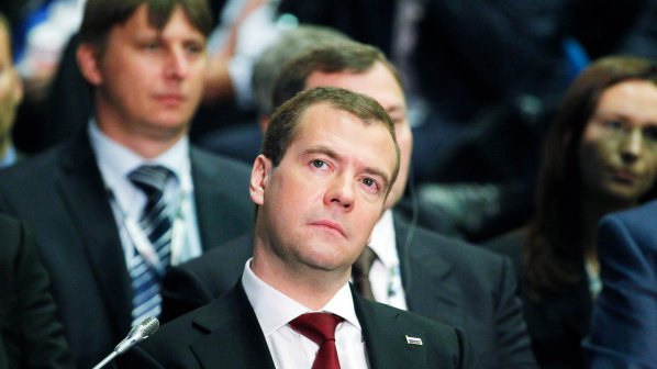 Честитки заливат Twitter'a на Дмитрий Медведев
