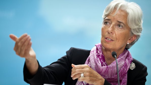 МВФ: Икономическата кризата навлиза в опасна фаза