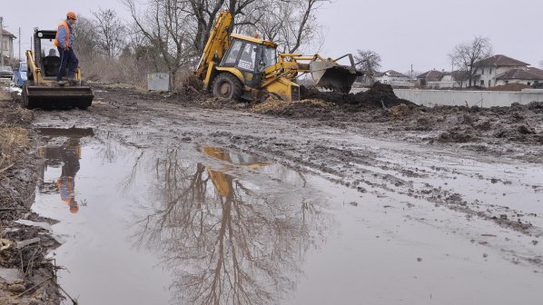Врачанско село продължава да се наводнява при глътнала 2 млн. лв. канализация