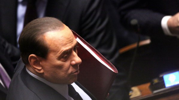 Берлускони глобява блогъри с по 12 000 евро