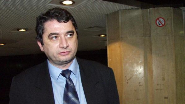 Емануил Йорданов: Крайно време е Цветанов да подаде оставка