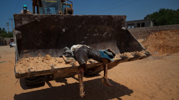 Откриха още един масов гроб в Либия