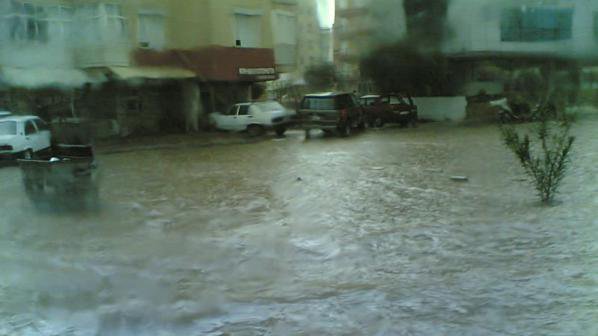 Шестима души са загинали заради проливни дъждове в Анталия