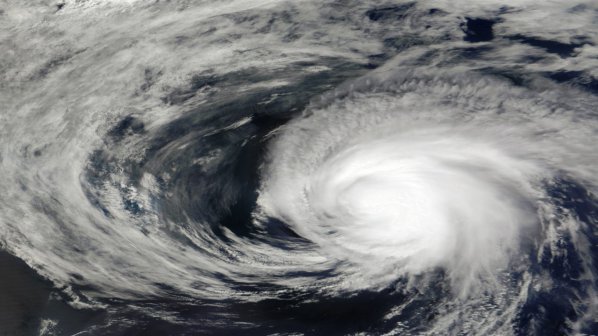 Ураганът Джова наближава Мексико