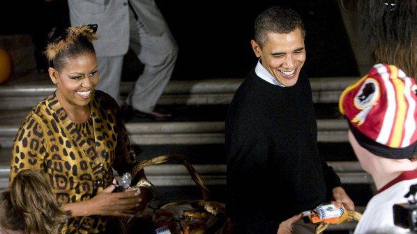Барак Обама си взе почивка, за да напазарува за Хелоуин