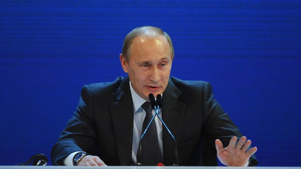 Путин обеща Русия да води балансирана външна политика