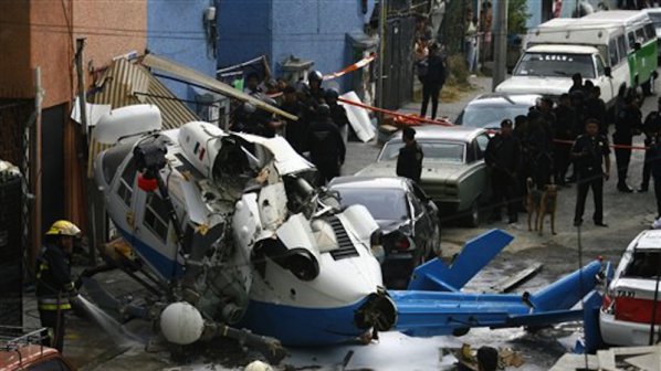 Вертолет се разби в столицата на Мексико