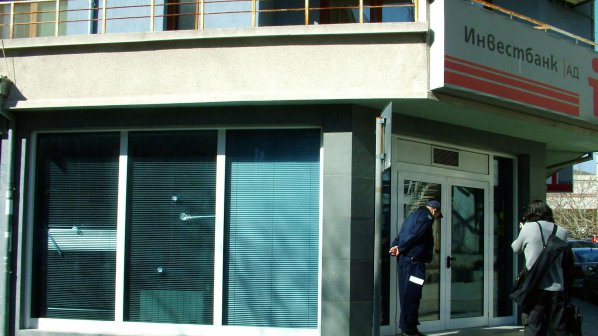 500 000 лв. обезщетение иска простреляният при банковия обир в Сливен
