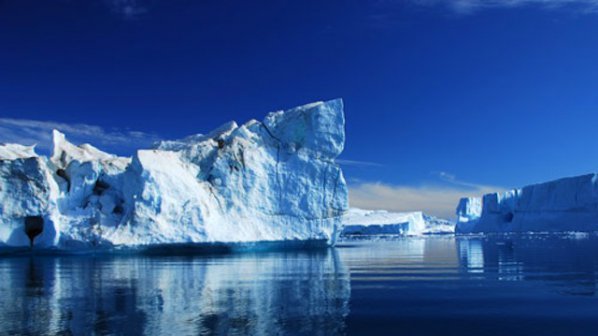 Айсберг с площта на Ню Йорк се къса от Антарктида