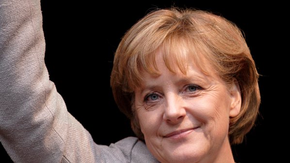 Ангела Меркел: Новото правителство в Италия ще стабилизира еврозоната