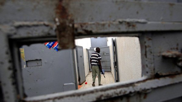 Либийските лидери признават за малтретирането на затворници