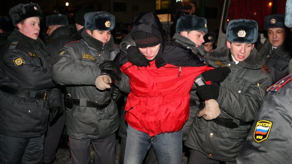 Арестуваха най-малко 150 души в Москва и Санкт Петербург