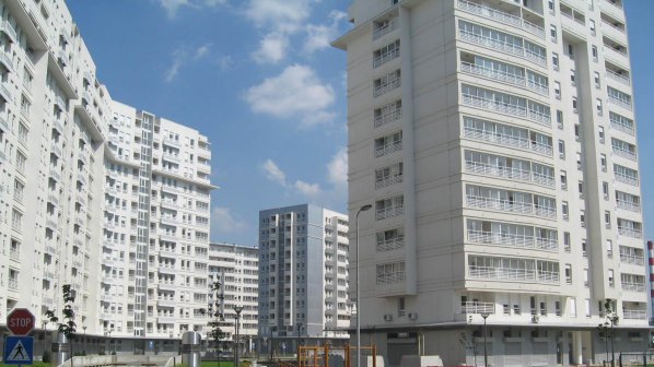 Семейство се хвърли от 6 - ия етаж в Белград