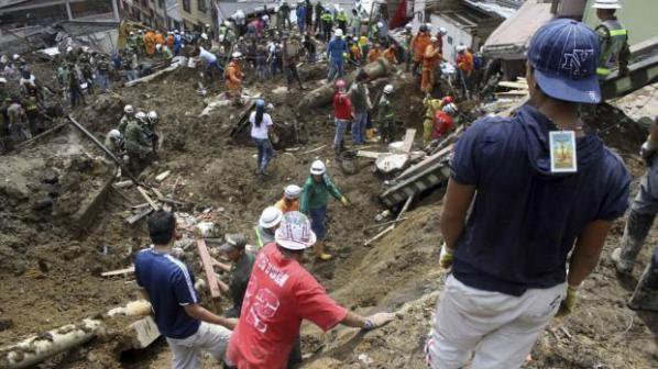 Девет жертви взе свлачище в Колумбия