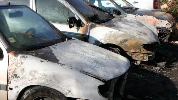 Три коли изгоряха тази нощ в София