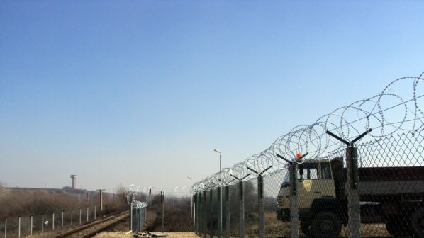 Изграждането на ограда по границата с Турция се оскъпява