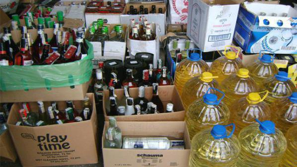 Спипаха контрабанден алкохол на общинския пазар в Смолян