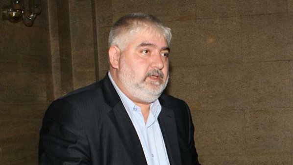 Анастасов: Опозицията преекспонира случаите в Мировяне, Скравена и Перник