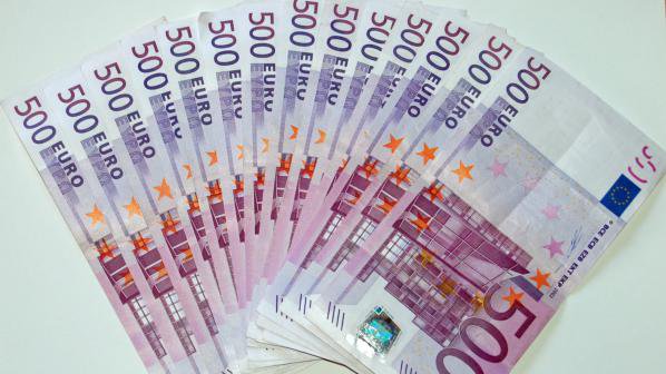 Румънски прокурор е арестуван със 100 хиляди евро подкуп