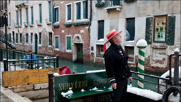 Каналите във Венеция замръзнаха