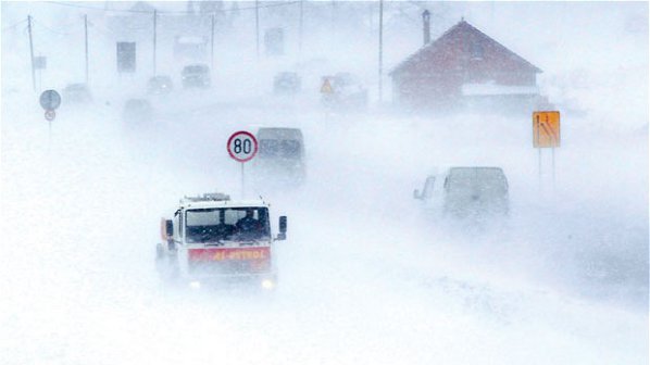 В Сърбия бе въведено извънредно положение заради студа и снеговалежите